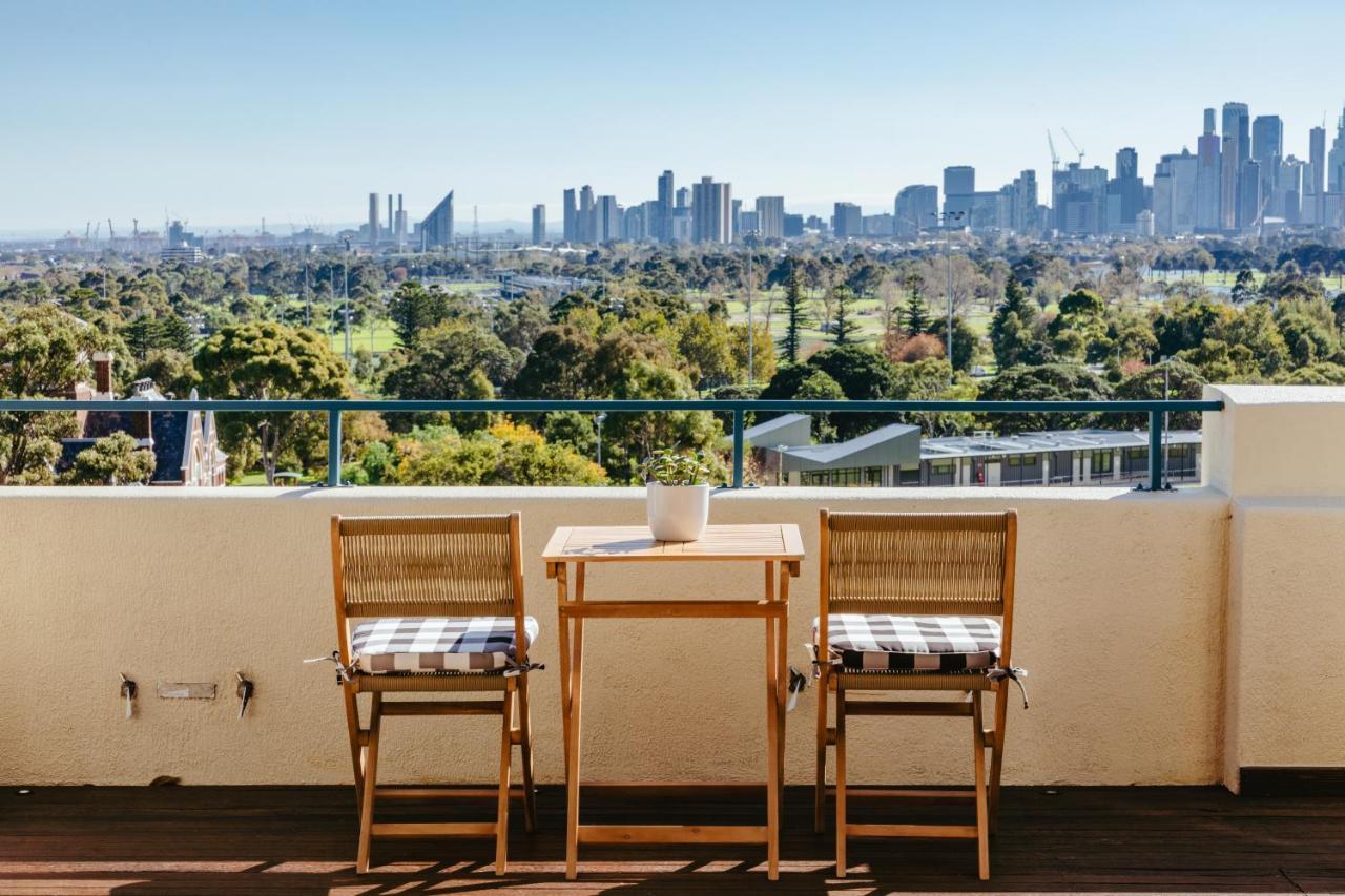 Spectacular Views Over Albert Park Мельбурн Экстерьер фото